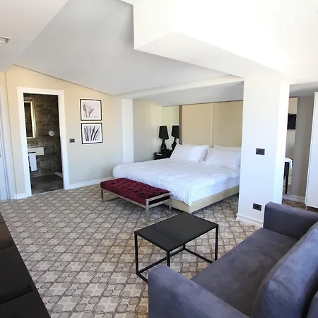 Hotel Senator 4*