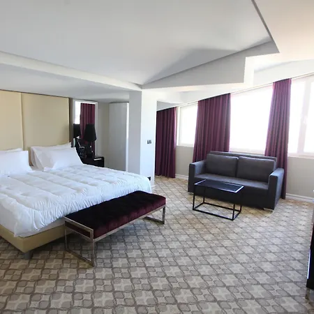 Senator Hotel Tirana