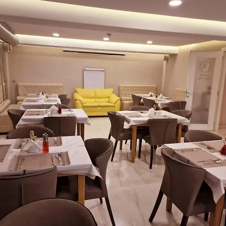 Hotel Senator 4*