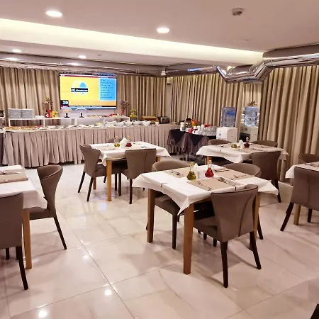 Hotel Senator 4*