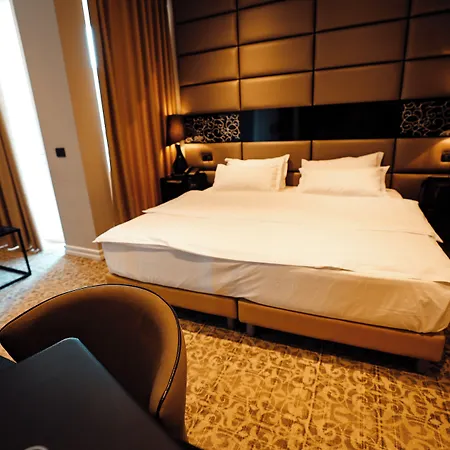 Hotel Senator 4*