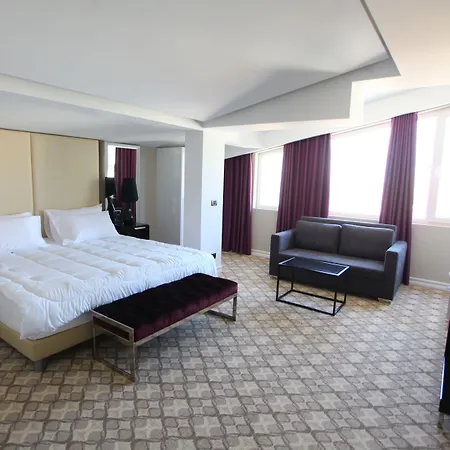 Hotel Senator Tirana