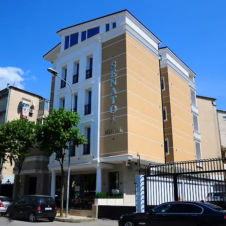 Hotel Senator
